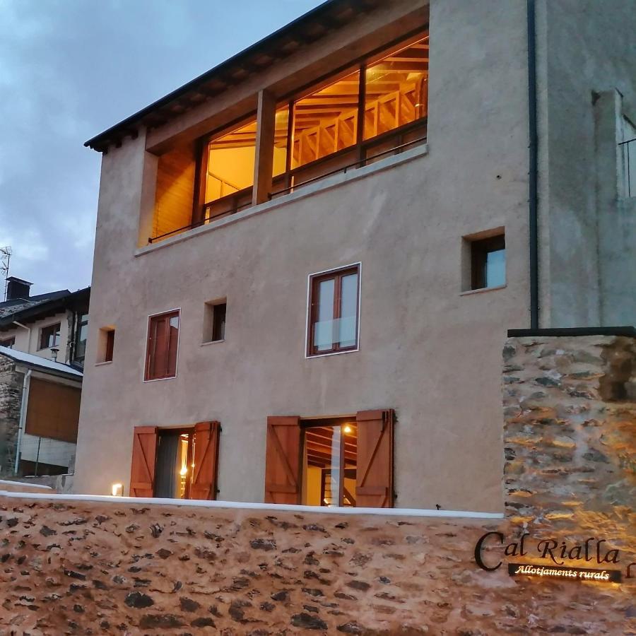 Apartament "Enclau" Turismo Rural Cal Rialla 利维亚 外观 照片