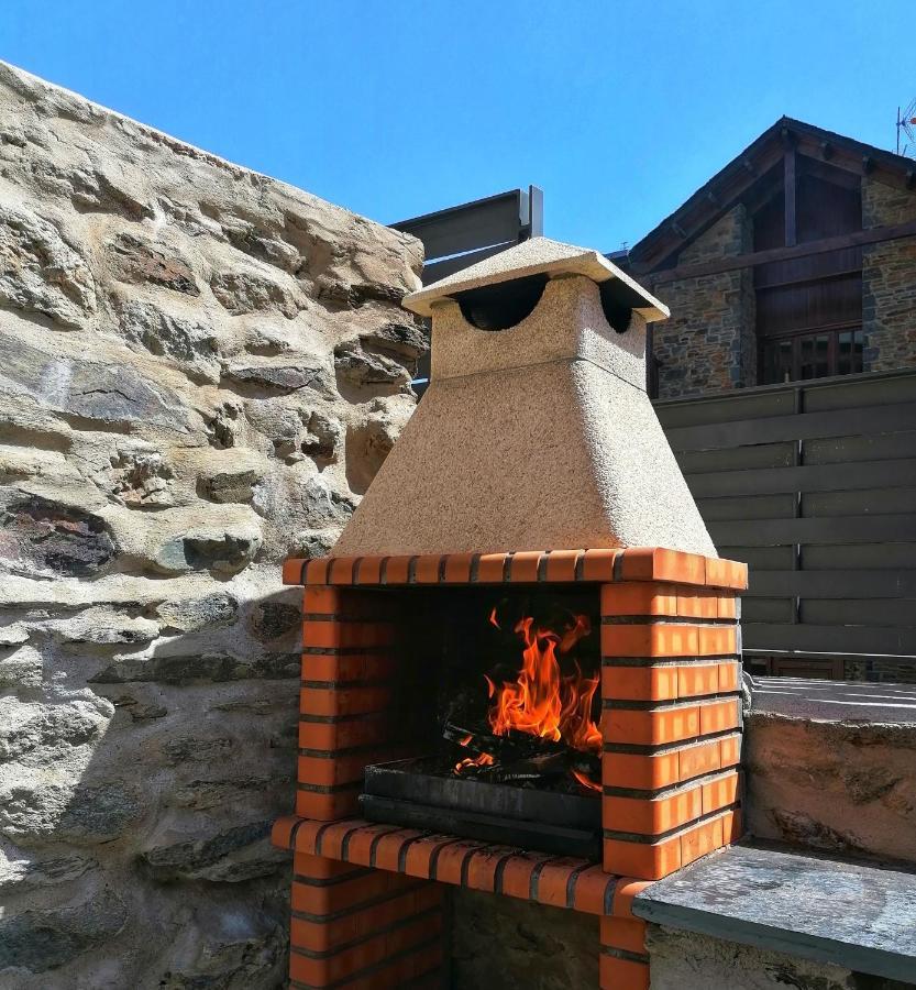 Apartament "Enclau" Turismo Rural Cal Rialla 利维亚 外观 照片