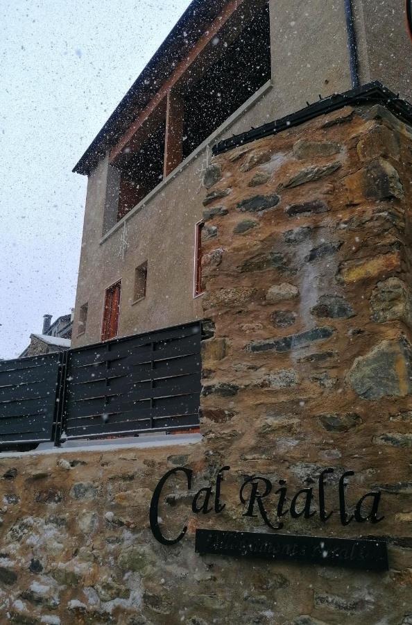 Apartament "Enclau" Turismo Rural Cal Rialla 利维亚 外观 照片