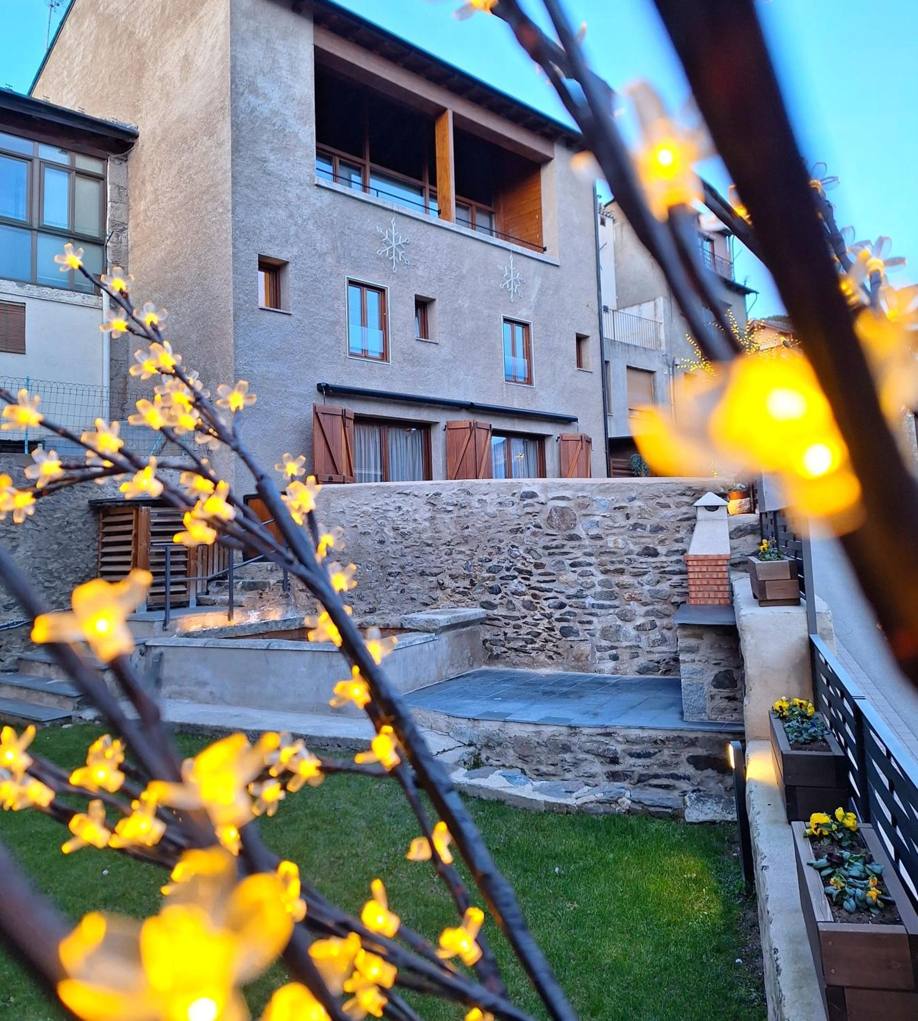 Apartament "Enclau" Turismo Rural Cal Rialla 利维亚 外观 照片